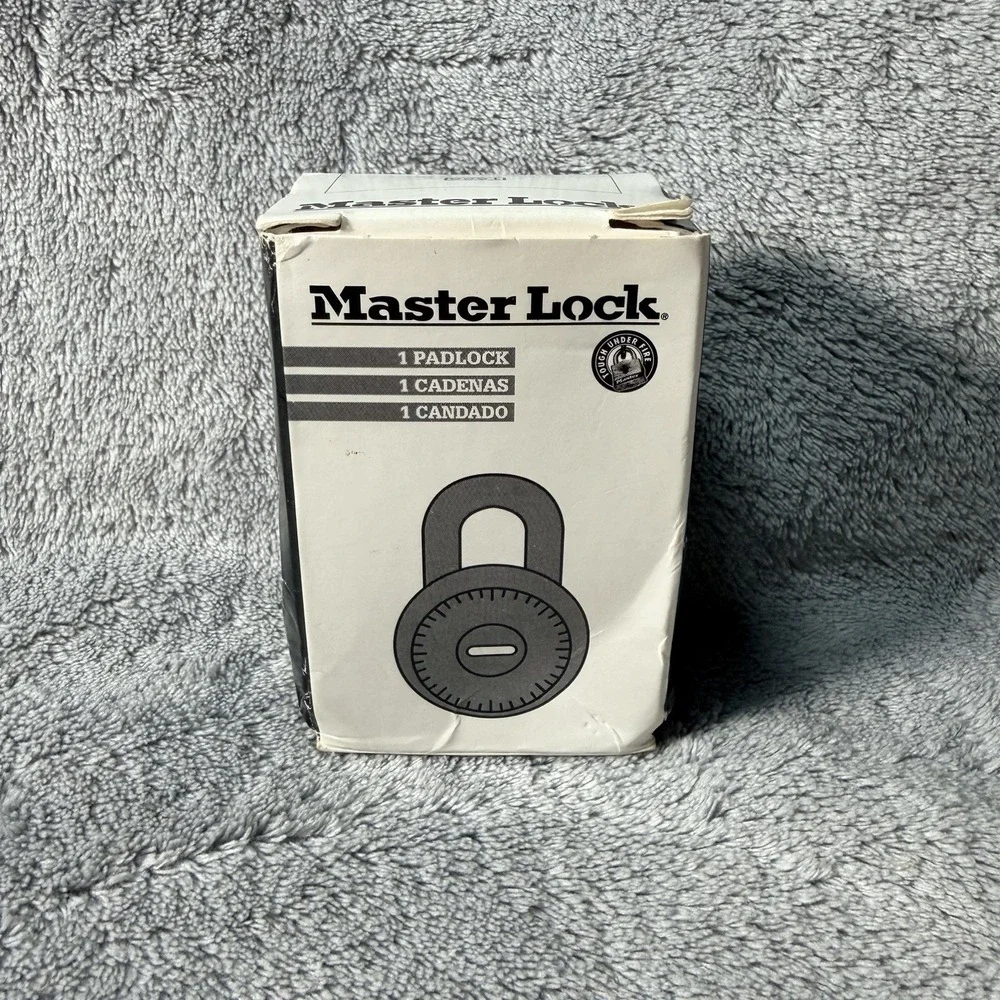 Master Lock 1525 Block Guard Combination Black Padlock. Used